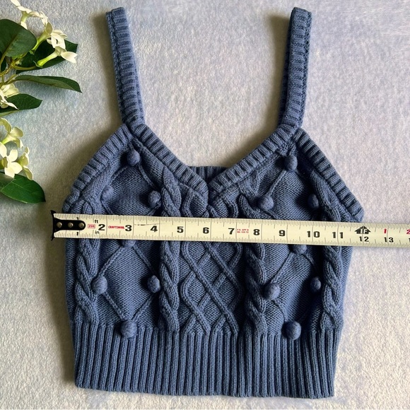 Forever 21 Sz M Blue Knitting Crop Top Sweetheart Neck Spaghetti Straps - Picture 2 of 7